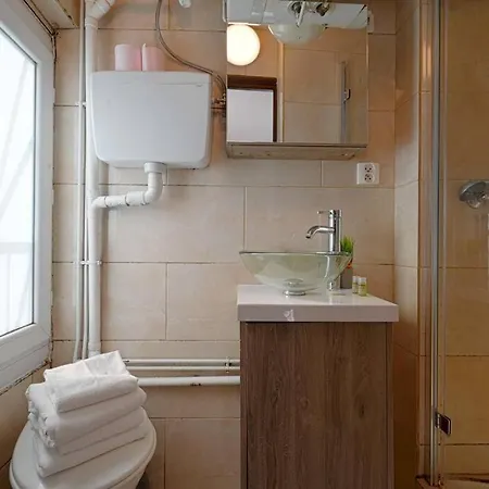 Nice Studio For 2 Close To Champs De Mars Parigi Esterno foto